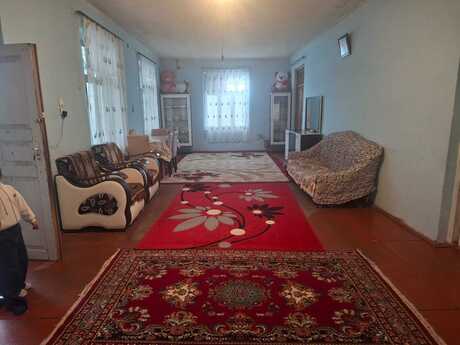 3 otaqlı həyət evi/bağ evi - Ağstafa - 145 m²
