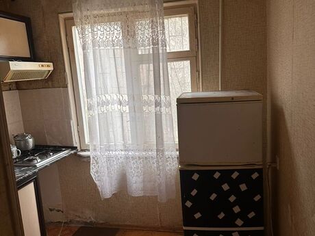 1 otaqlı köhnə tikili - Neftçilər m. - 36 m²