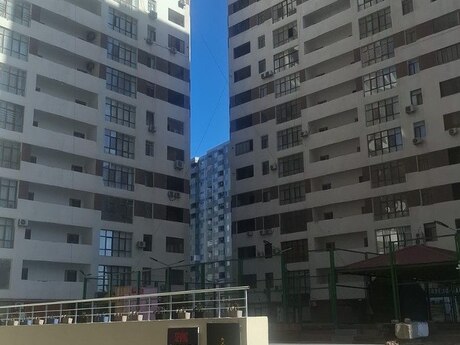 Obyekt - İnşaatçılar m. - 600 m²
