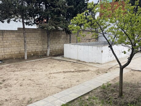 4 otaqlı həyət evi/bağ evi - Novxanı q. - 120 m²