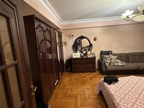 5 otaqlı köhnə tikili - Nizami m. - 160 m²