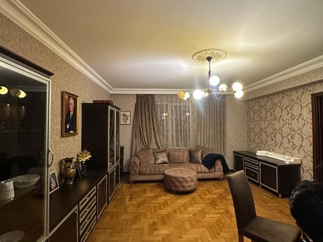 5 otaqlı köhnə tikili - Nizami m. - 160 m²