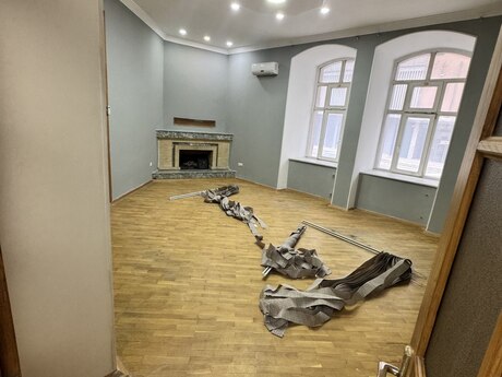 5-комн. офис - Насиминский р. - 178 м²
