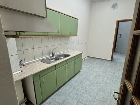 5-комн. офис - Насиминский р. - 178 м²