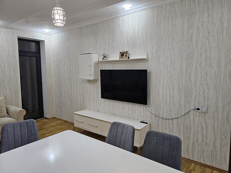 2-room apartment for rent, 80 m², 28 May: 1 100 ₼/mo 4