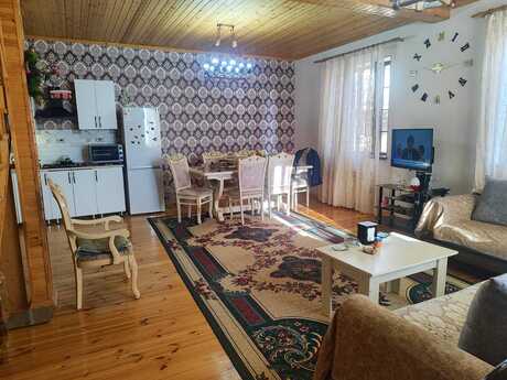 4 otaqlı həyət evi/bağ evi - Günəşli q. - 160 m²
