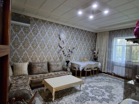 4 otaqlı həyət evi/bağ evi - Binə q. - 250 m²