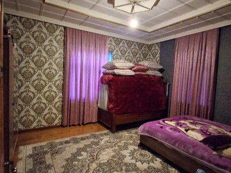 4 otaqlı həyət evi/bağ evi - Binə q. - 250 m²