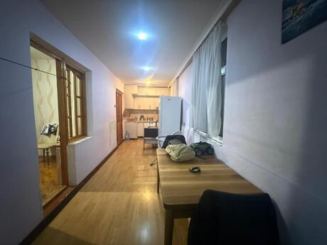 4 otaqlı köhnə tikili - Gənclik m. - 100 m²