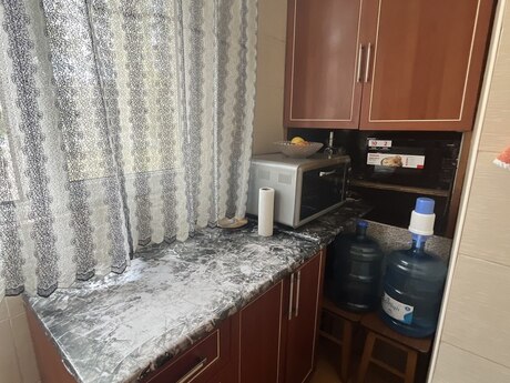 1 otaqlı köhnə tikili - Xalqlar Dostluğu m. - 36 m²