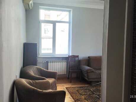1 otaqlı köhnə tikili - Şah İsmayıl Xətai m. - 40 m²