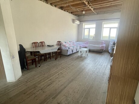 5 otaqlı həyət evi/bağ evi - Əmircan q. - 120 m²