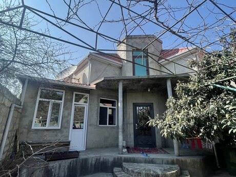 5 otaqlı həyət evi/bağ evi - Əmircan q. - 120 m²