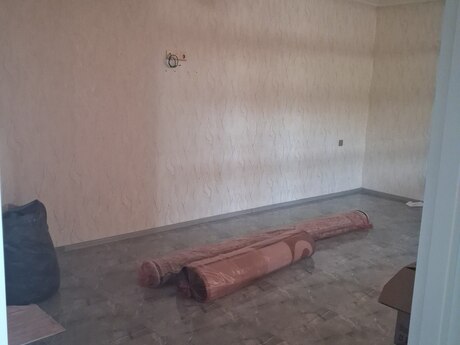4 otaqlı həyət evi/bağ evi - Binəqədi q. - 140 m²