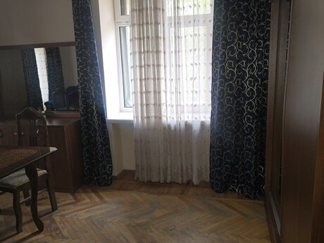 1 otaqlı köhnə tikili - İçəri Şəhər m. - 35 m²