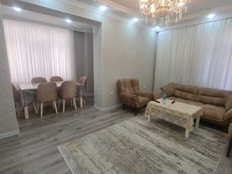2 otaqlı köhnə tikili - 28 May m. - 70 m²