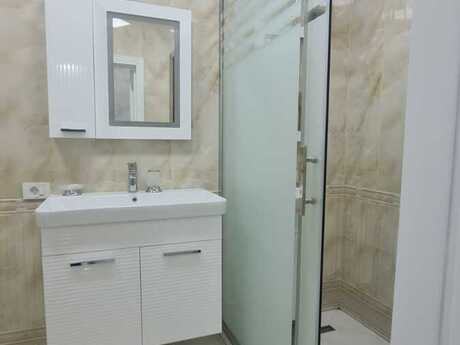 2 otaqlı köhnə tikili - 28 May m. - 70 m²