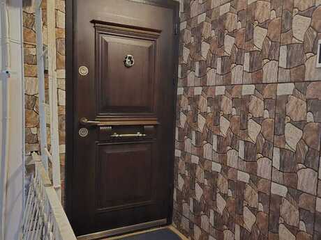 4 otaqlı köhnə tikili - Yeni Günəşli q. - 100 m²