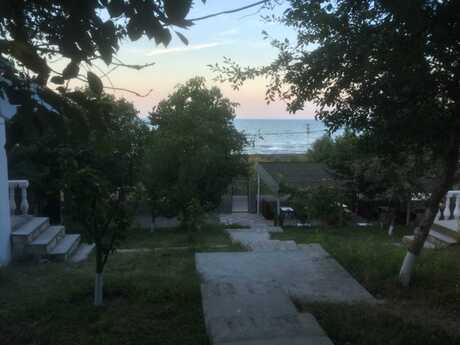 14 otaqlı həyət evi/bağ evi - Xaçmaz - 200 m²