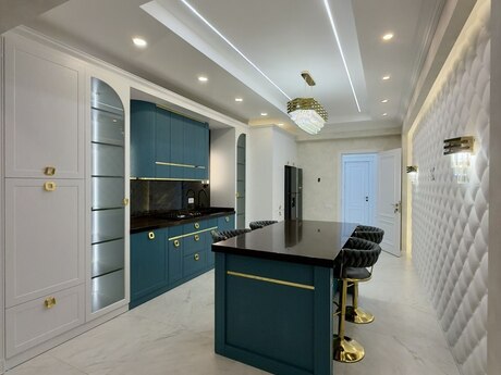 4 otaqlı yeni tikili - Nəsimi r. - 210 m²