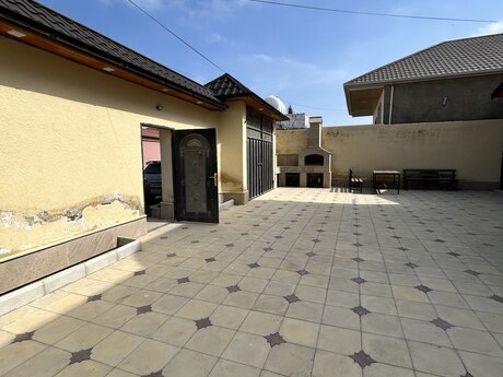 6 otaqlı həyət evi/bağ evi - Binə q. - 240 m²