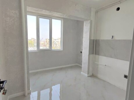 2-комн. вторичка - м. Ахмедлы - 60 м²