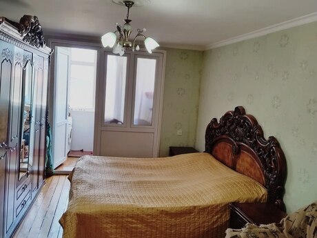 3 otaqlı həyət evi/bağ evi - Binəqədi q. - 80 m²