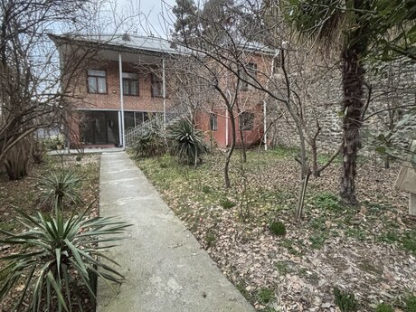7 otaqlı həyət evi/bağ evi - Zaqatala - 230 m²