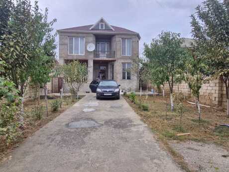 7 otaqlı həyət evi/bağ evi - Saray q. - 240 m²