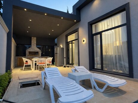 4 otaqlı həyət evi/bağ evi - Mərdəkan q. - 200 m²