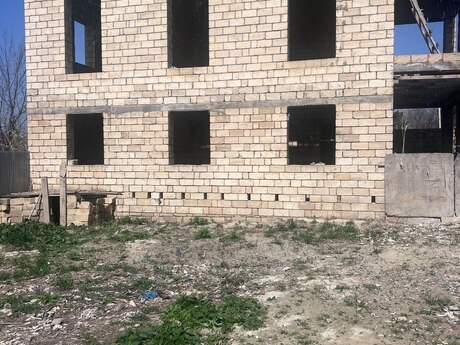 8 otaqlı həyət evi/bağ evi - Şirvan - 200 m²