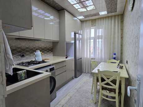 4 otaqlı köhnə tikili - Sumqayıt - 88 m²