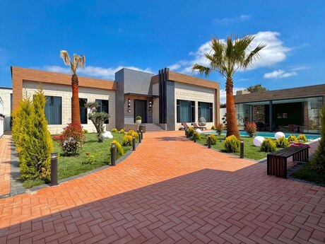 5 otaqlı həyət evi/bağ evi - Mərdəkan q. - 270 m²
