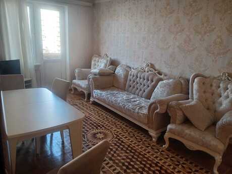 3 otaqlı köhnə tikili - Neftçilər m. - 80 m²
