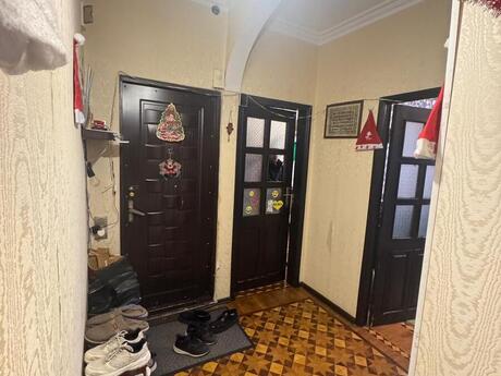 4 otaqlı köhnə tikili - Xalqlar Dostluğu m. - 100 m²