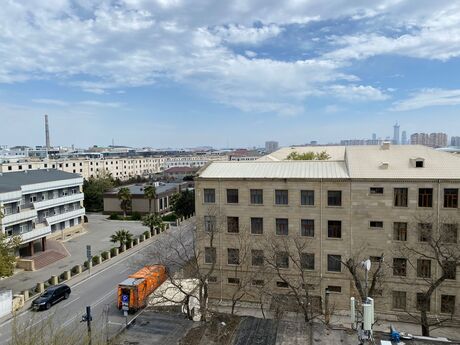 4 otaqlı köhnə tikili - Gənclik m. - 100 m²