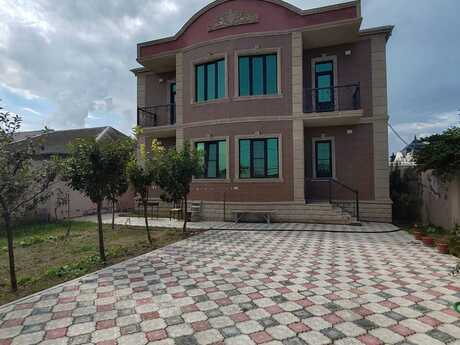 7 otaqlı həyət evi/bağ evi - Buzovna q. - 280 m²
