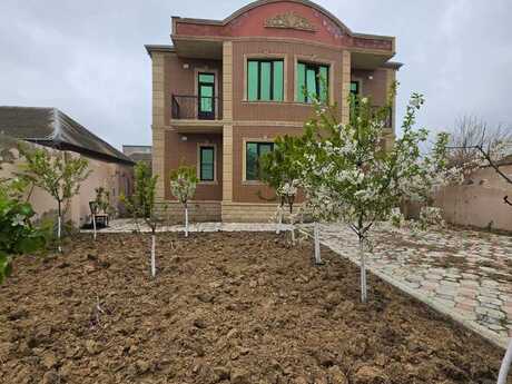 7 otaqlı həyət evi/bağ evi - Buzovna q. - 280 m²
