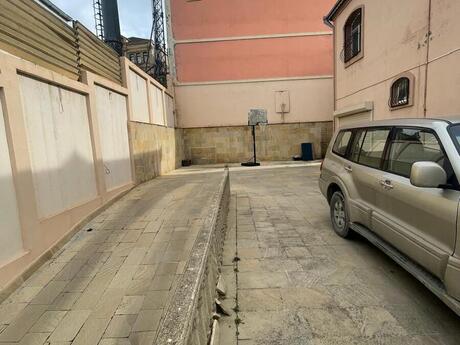 6 otaqlı həyət evi, 300 m², Badamdar: 950 000 ₼ 5