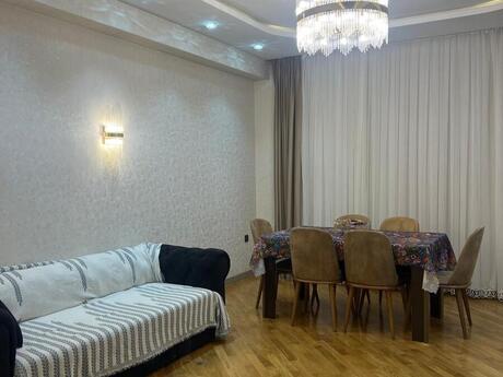 2 otaqlı yeni tikili - Bakıxanov q. - 78 m²