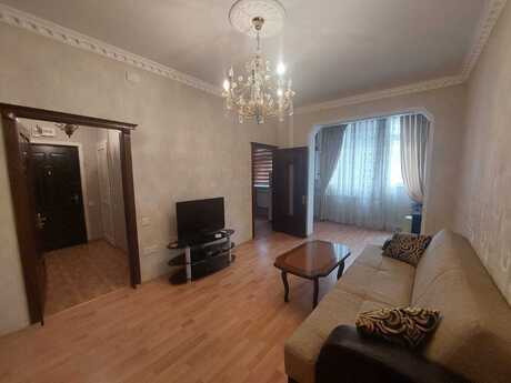 2 otaqlı köhnə tikili - Gənclik m. - 60 m²