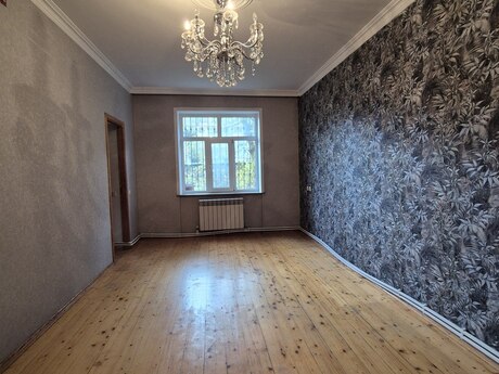 3 otaqlı köhnə tikili - İnşaatçılar m. - 65 m²