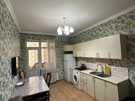 1 otaqlı yeni tikili - İnşaatçılar m. - 50 m²