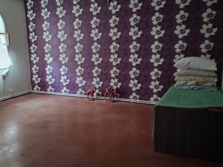 6 otaqlı həyət evi/bağ evi - Mehdiabad q. - 220 m²