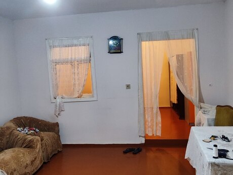 4 otaqlı həyət evi/bağ evi - Nərimanov r. - 64 m²