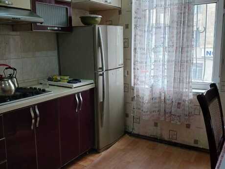 3 otaqlı köhnə tikili - Elmlər Akademiyası m. - 80 m²