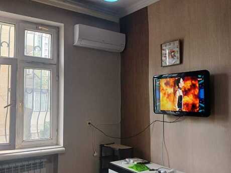 3 otaqlı köhnə tikili - Elmlər Akademiyası m. - 80 m²