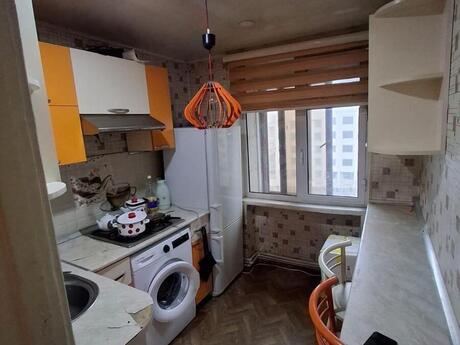 2 otaqlı köhnə tikili - 8-ci mikrorayon q. - 55 m²