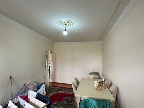 3 otaqlı köhnə tikili - İnşaatçılar m. - 85 m²