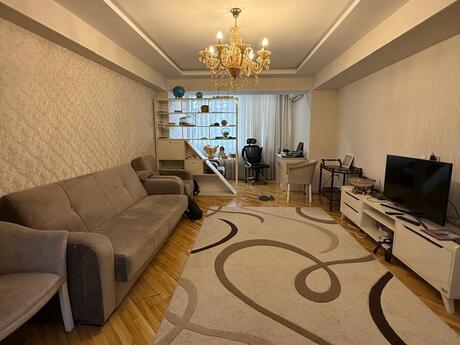 2 otaqlı köhnə tikili - Elmlər Akademiyası m. - 80 m²